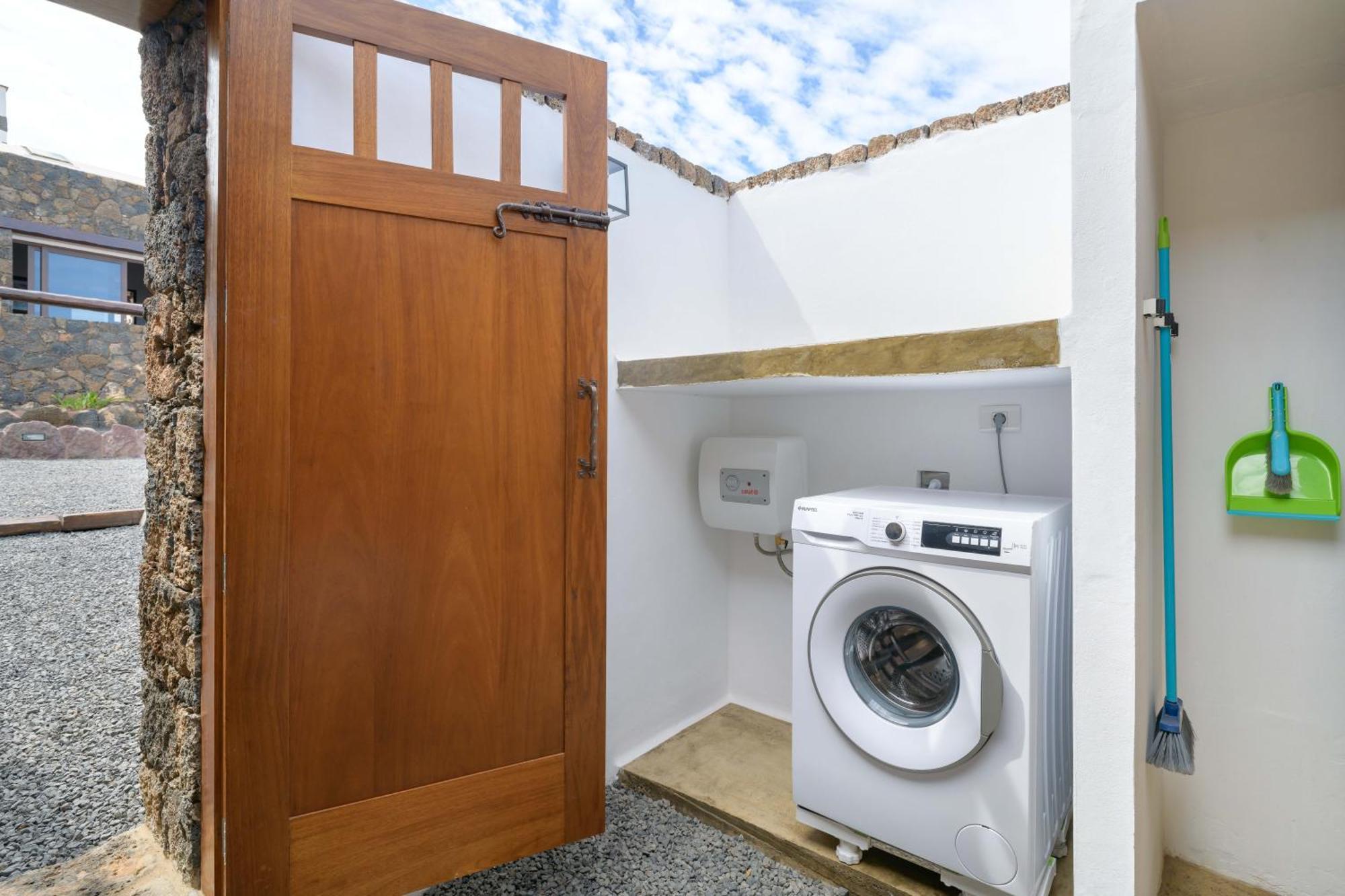 Apartamento Los 4 Nobles Tinajo Eksteriør bilde